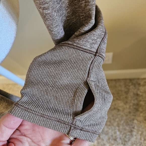Athleta Sweatsuit Heathered Tan - Picture 5 of 16